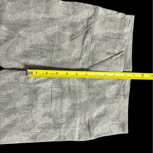 Athleta  Capri Leggings Women's Small
Gray Athletic - Picture 10 of 10